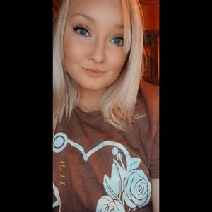 Meet your Posher, Kaila